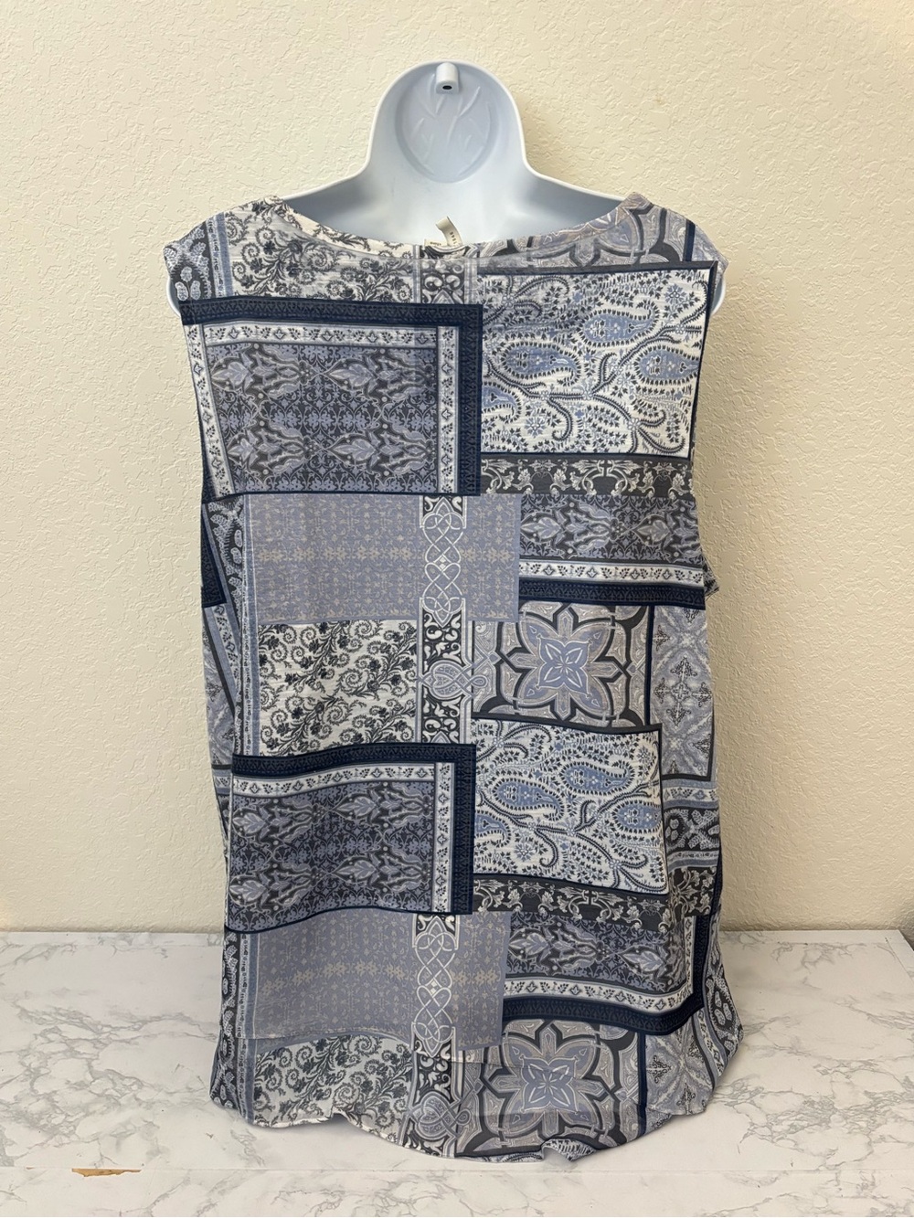 Cato Est 1946 Womens Top Blouse 18/20 Sleeveless Lined Beaded Blue Pullover - Picture 6 of 9